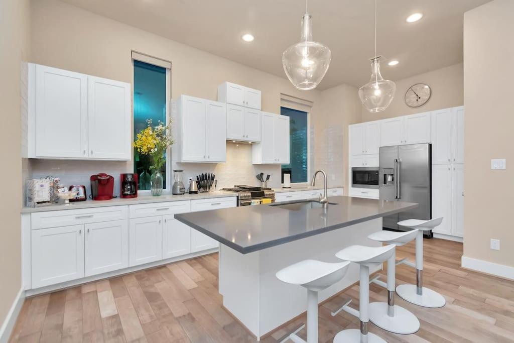 Luxurious Houston Galleria Living Villa ภายนอก รูปภาพ